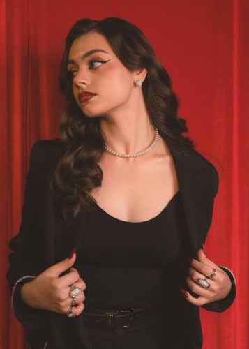 Полли, Г. Сухой Лог